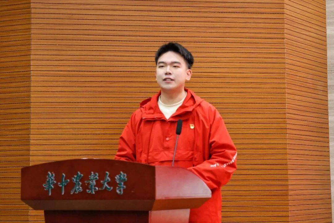 【身边的榜样】冯雨:追风赶月莫停留,平芜尽处是春山_生活_卓越_理论