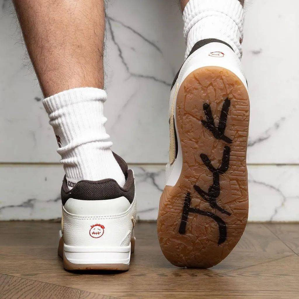 yeezy 回归,nike 万元球鞋复刻!_jordan_pioneer_low