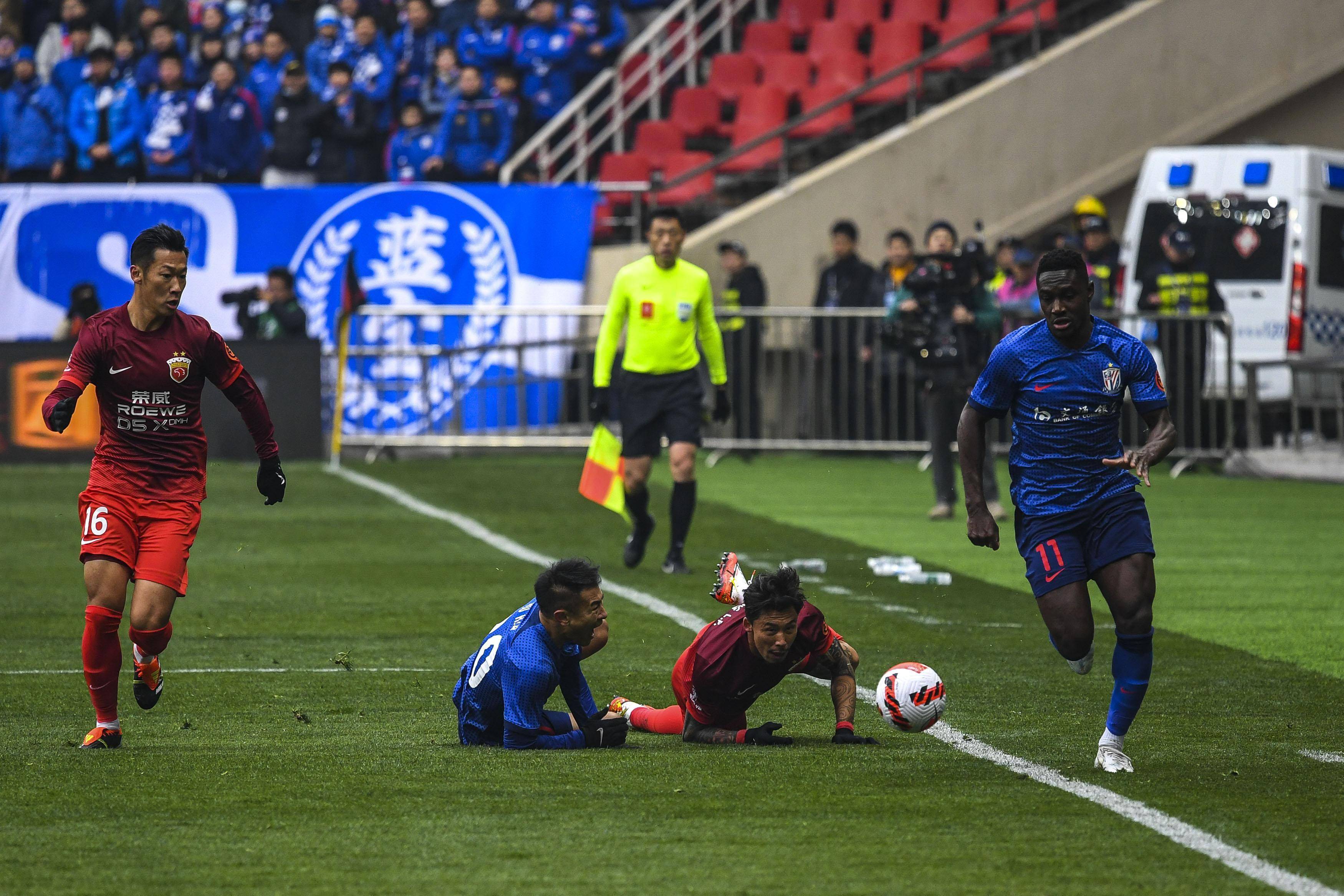 上海申花队第四次夺得中国足协超级杯冠军_马莱莱_进球_海港