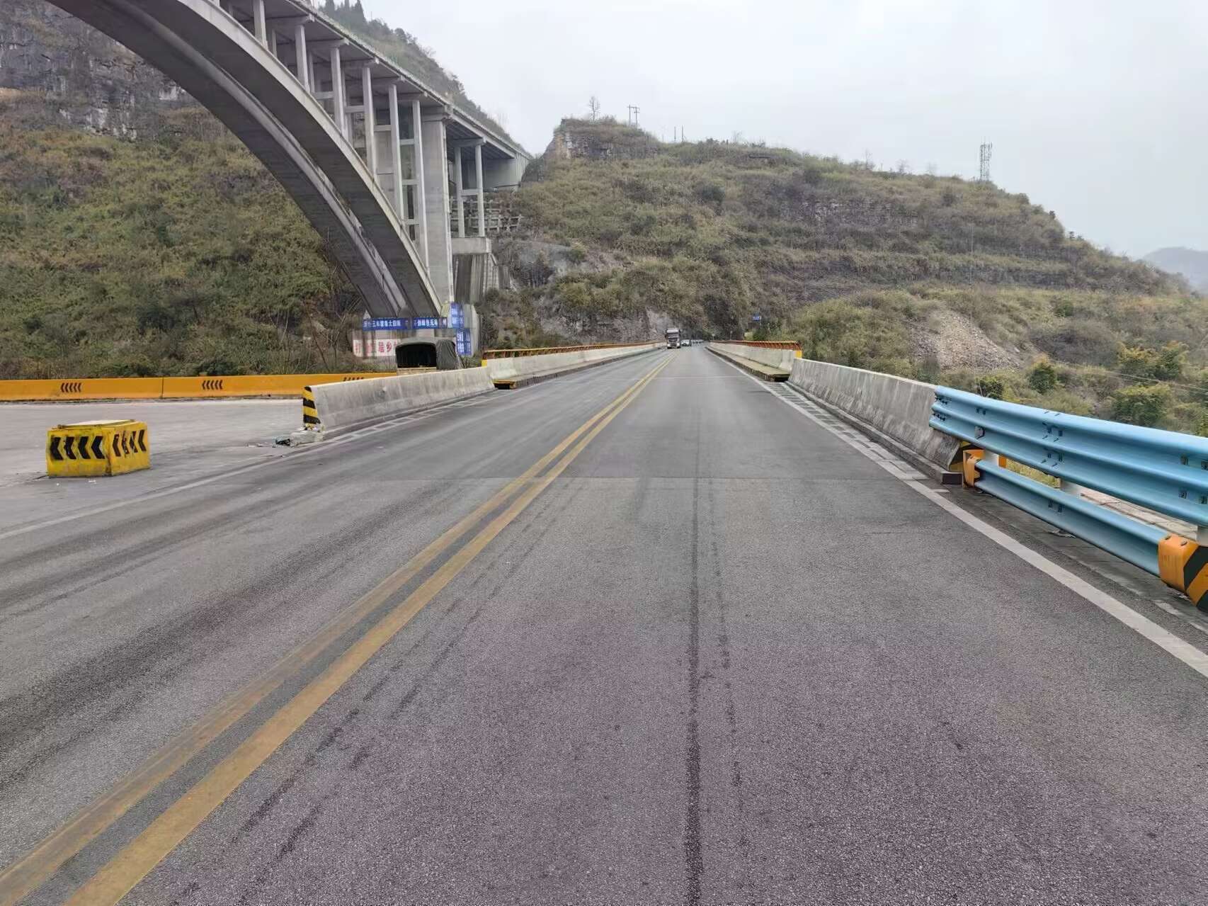 另外两条为g320线k2310 000-k2322 000段,s214线k313 000-k317 000段