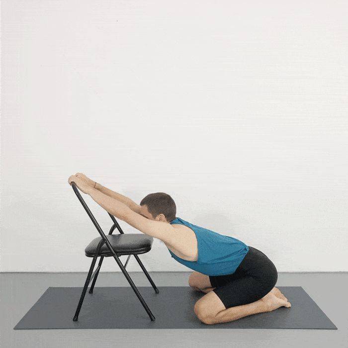 16个瑜伽私教老师常用的理疗肩颈动作,超级有效!_手臂_背部_右手