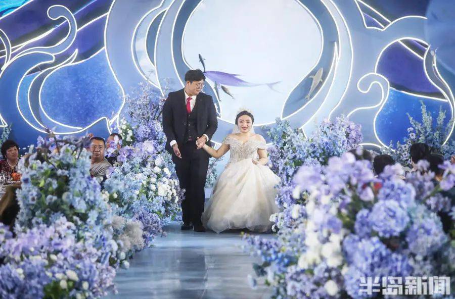 青岛90后"瓷娃娃"女孩,30年爆改人生_姚树玲_父母_骨头