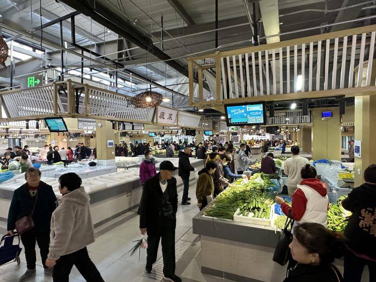 我们还为洪波,南江路,农翔路等农贸市场增配ai视频监控,溯源智能秤