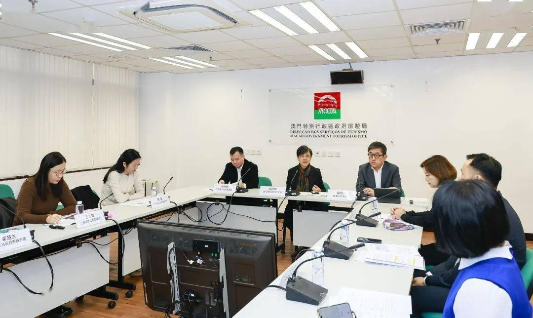 澳门特区政府旅游局局长文绮华,广东省文化和旅游厅副厅长张奕民和