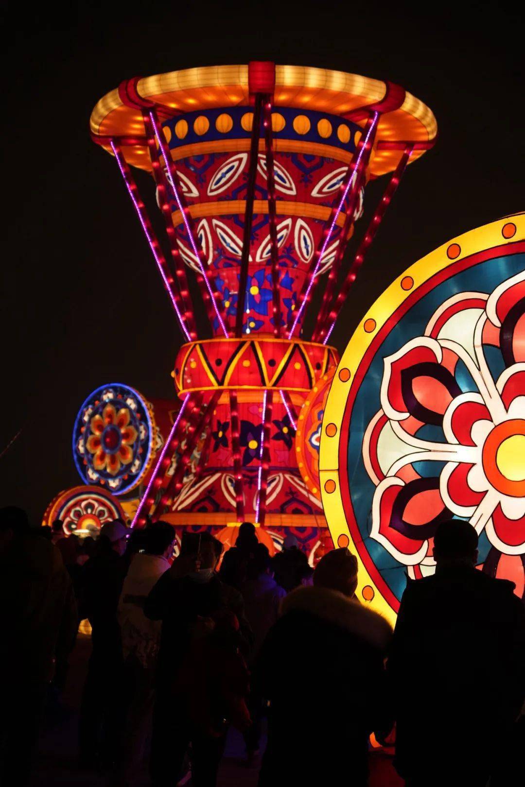 堪称"唐朝架子鼓"红遍唐代娱乐圈擅长演奏节奏明快的乐曲以牙床支承