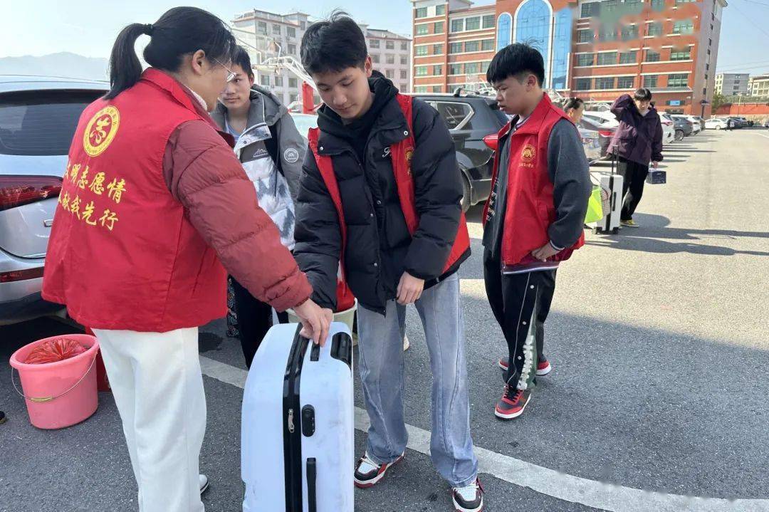 富田学校洞庭学校武冈三中展辉学校武冈二中武冈一中为确保2024年春季