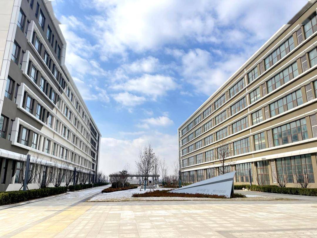 关注|即墨四中新校区正式启用!_教育_建设_发展