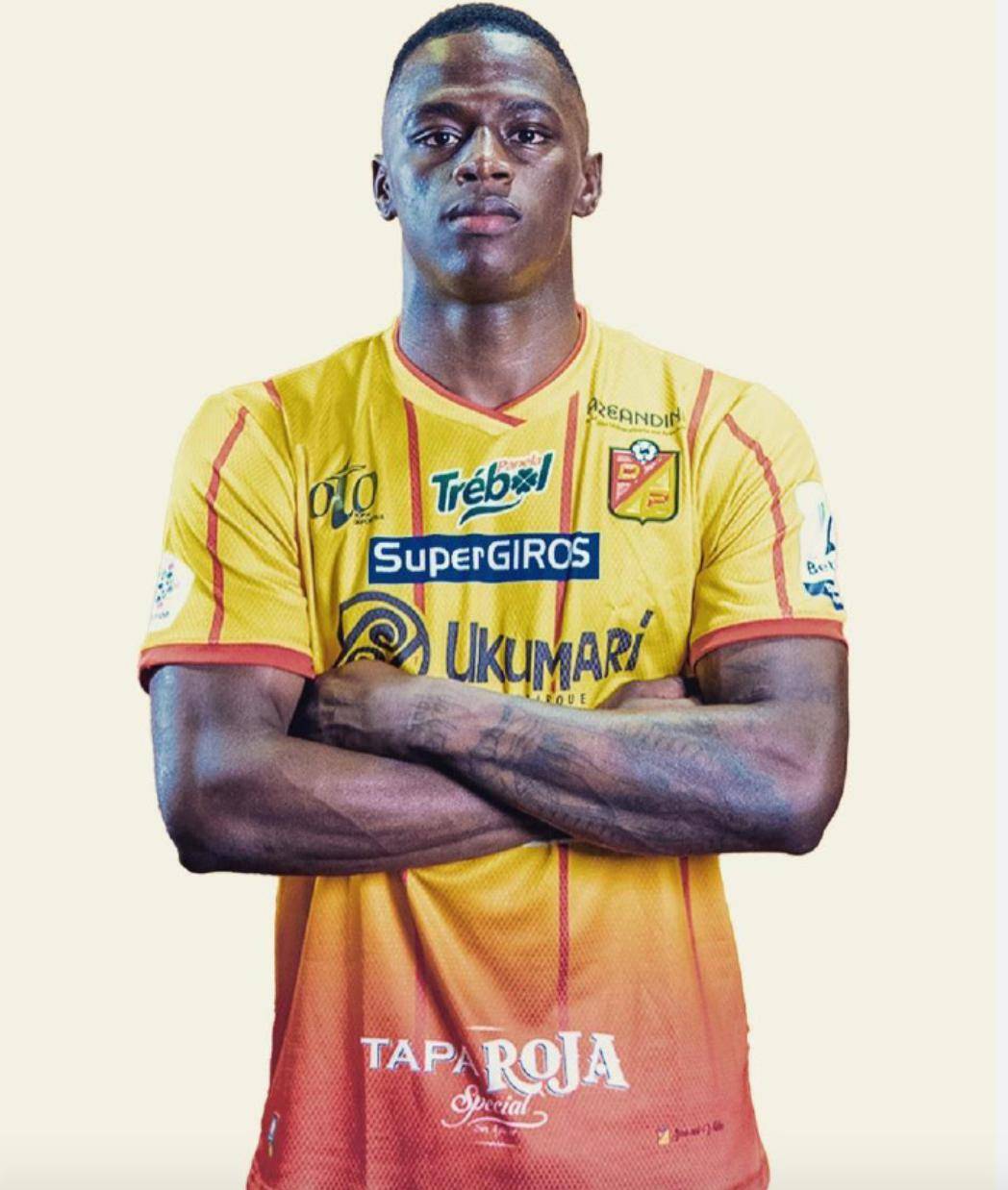 胡安-塞巴斯蒂安-贝尼亚罗萨-拉咖,即将年满24岁,同样是哥伦比亚人