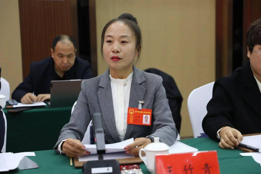 王竹青代表说,建议:要加强对农村饮水安全问题动态监测,积极筹措资金