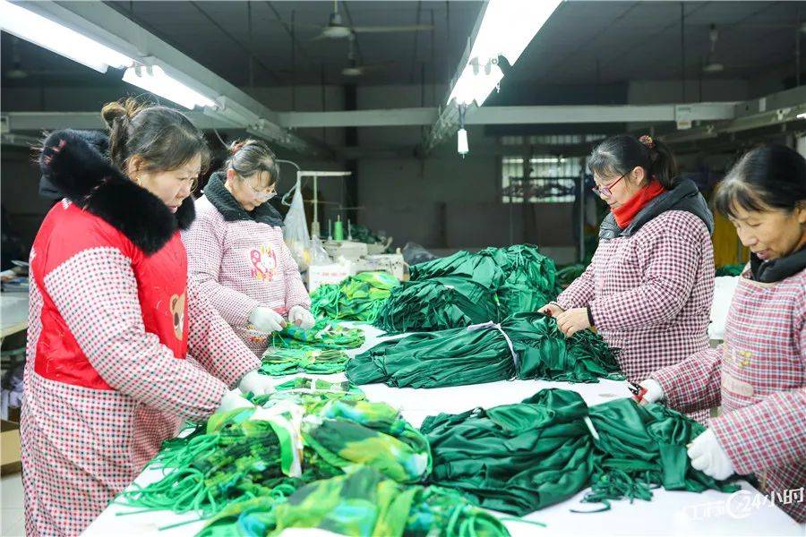 江苏24小时|如皋:乡村"微工厂"助妇女就业_摄影_上线_企业