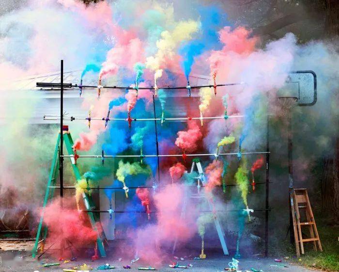 「smoke bombs」在「smoke bombs」中,精心挑选的烟雾弹,烟花与照片被