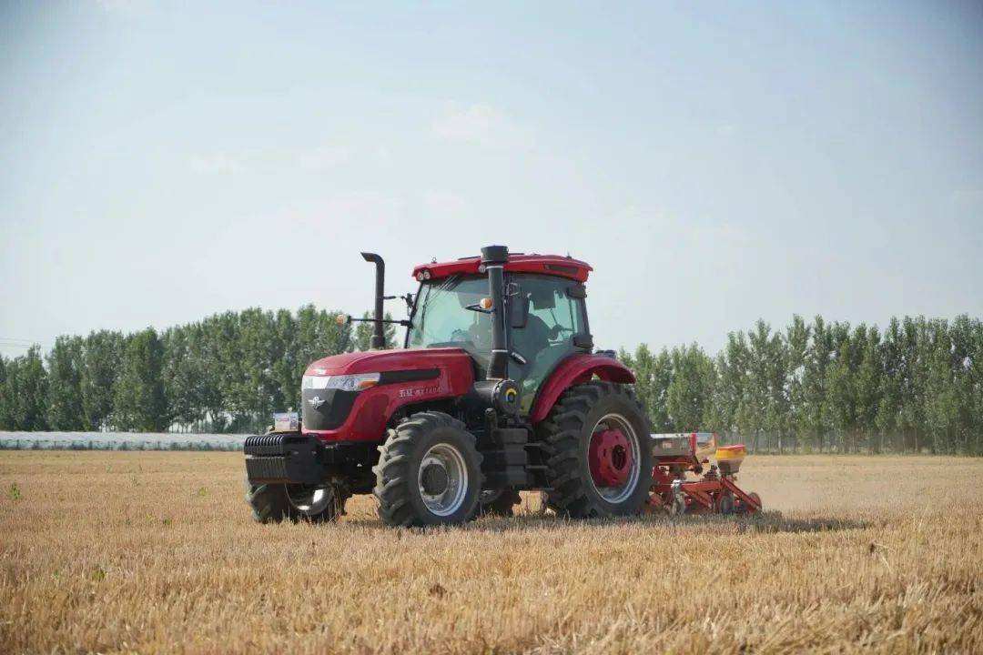 为全力打好农业生产"第一仗",不少农牧民开始购买农用机械为春耕春播