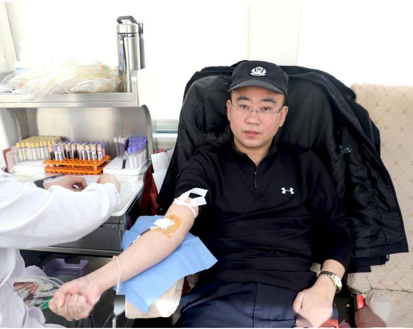 泰来监狱开展"扛责在肩,奉献爱心"团体无偿献血活动