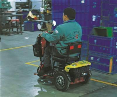 他们与众不同 但在舜宇他们与众相同_员工_工作_车间