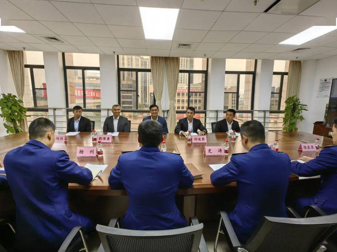 香港消防处专队代表团到清远市消防救援支队开展技术