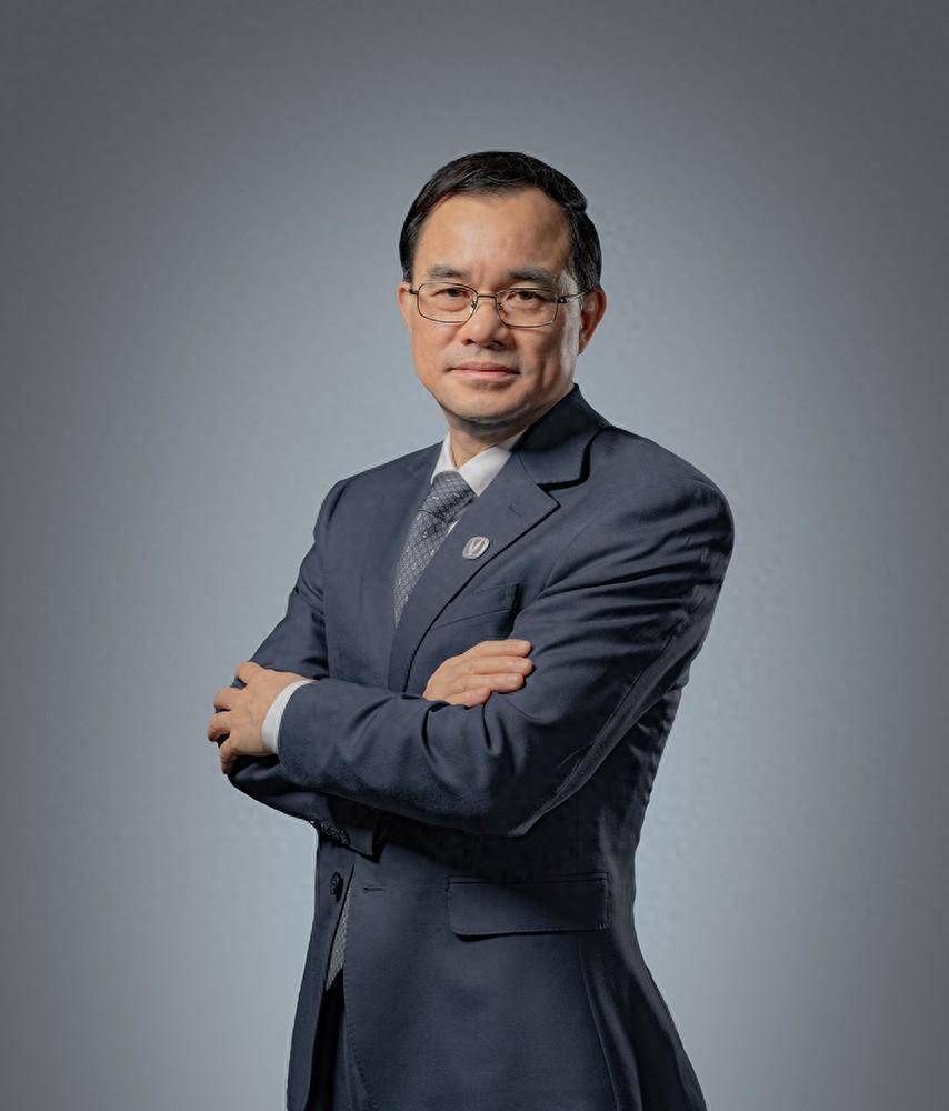 全国人大代表朱华荣坚持科技创新驱动发展新质生产力