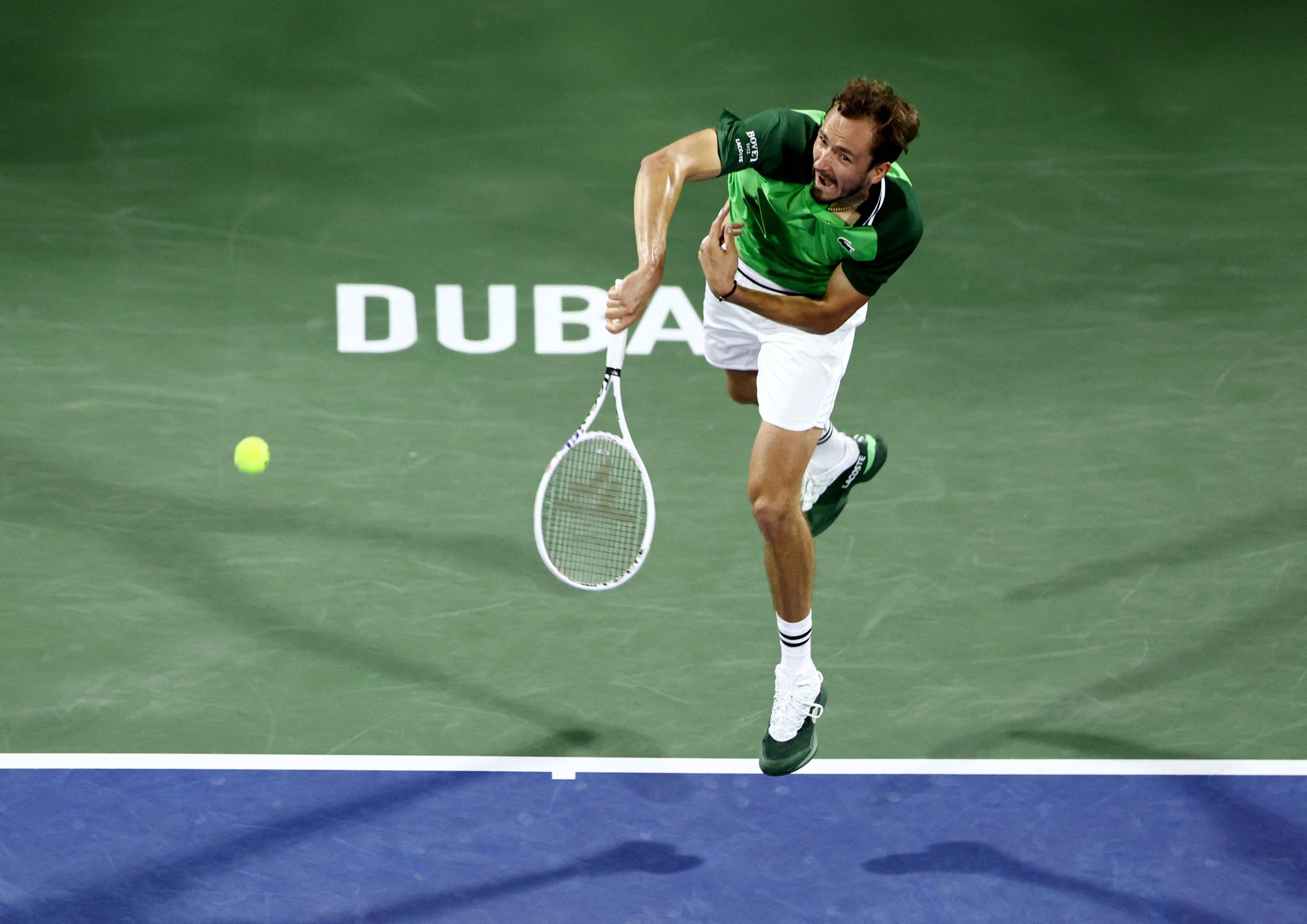 网球——迪拜锦标赛:梅德韦杰夫晋级四强_福基纳_新华社_比赛