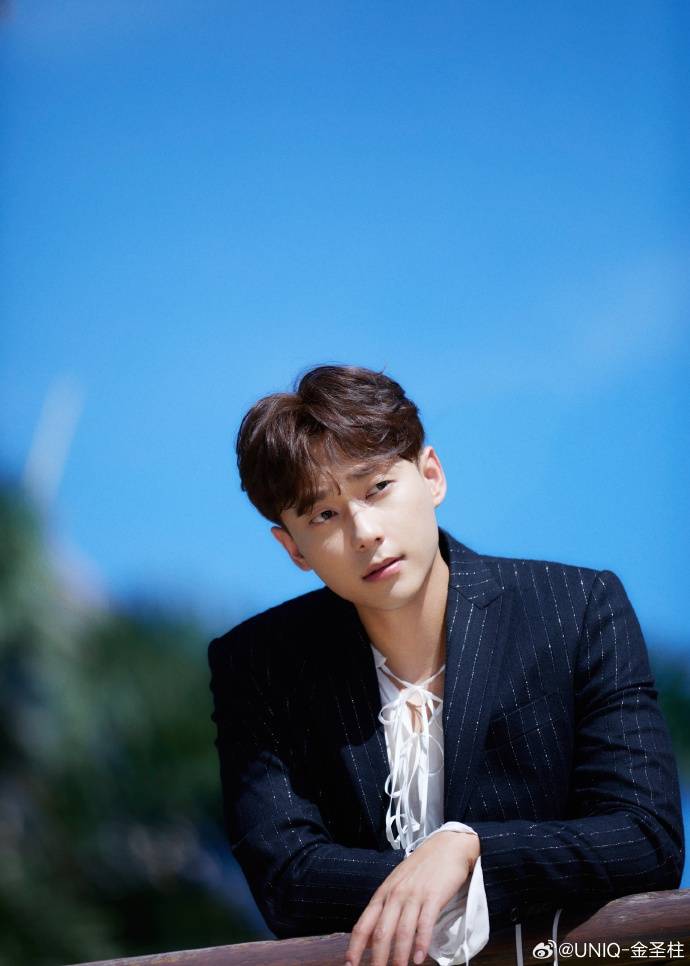 uniq金圣柱官宣已结婚生子希望结束猜想分享幸福此前在直播时被队友不
