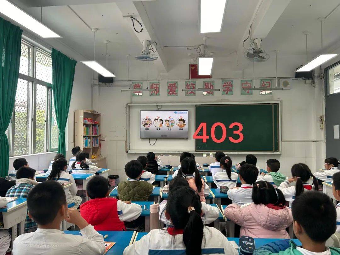 以练筑防防范未燃汕头市长厦小学开展消防安全疏散演练