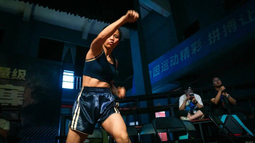 体育学院运动训练学院的而"刘红霞"的饰演者正是来自因其精湛的拳击