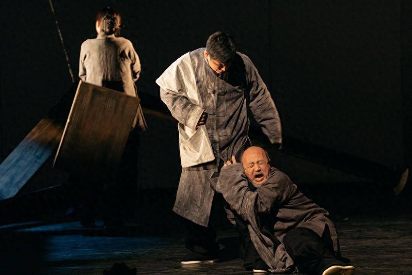 《老舍五则》2024版在京上演 将开启全国巡演_先生_北京_话剧