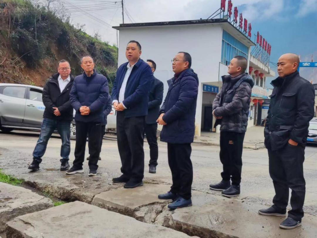 谢晓丹带队开展安全生产和消防安全检查_工作_筠连县_校园