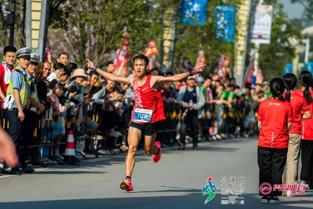 还是借用村上春树的一句话:无论何等微不足道的举动,只要日日坚持,从