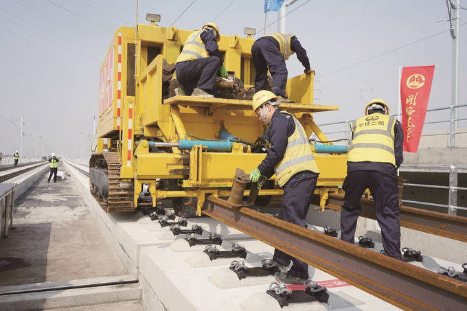 沪苏湖铁路开始全线铺轨_施工_上海_车站