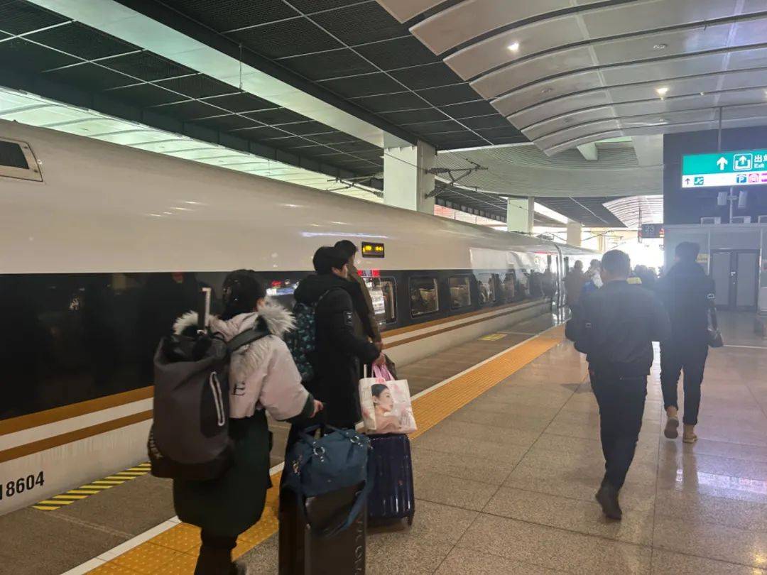 十年京津冀 | 京津城际铁路:"公交化"运营助力双城生活_北京_天津