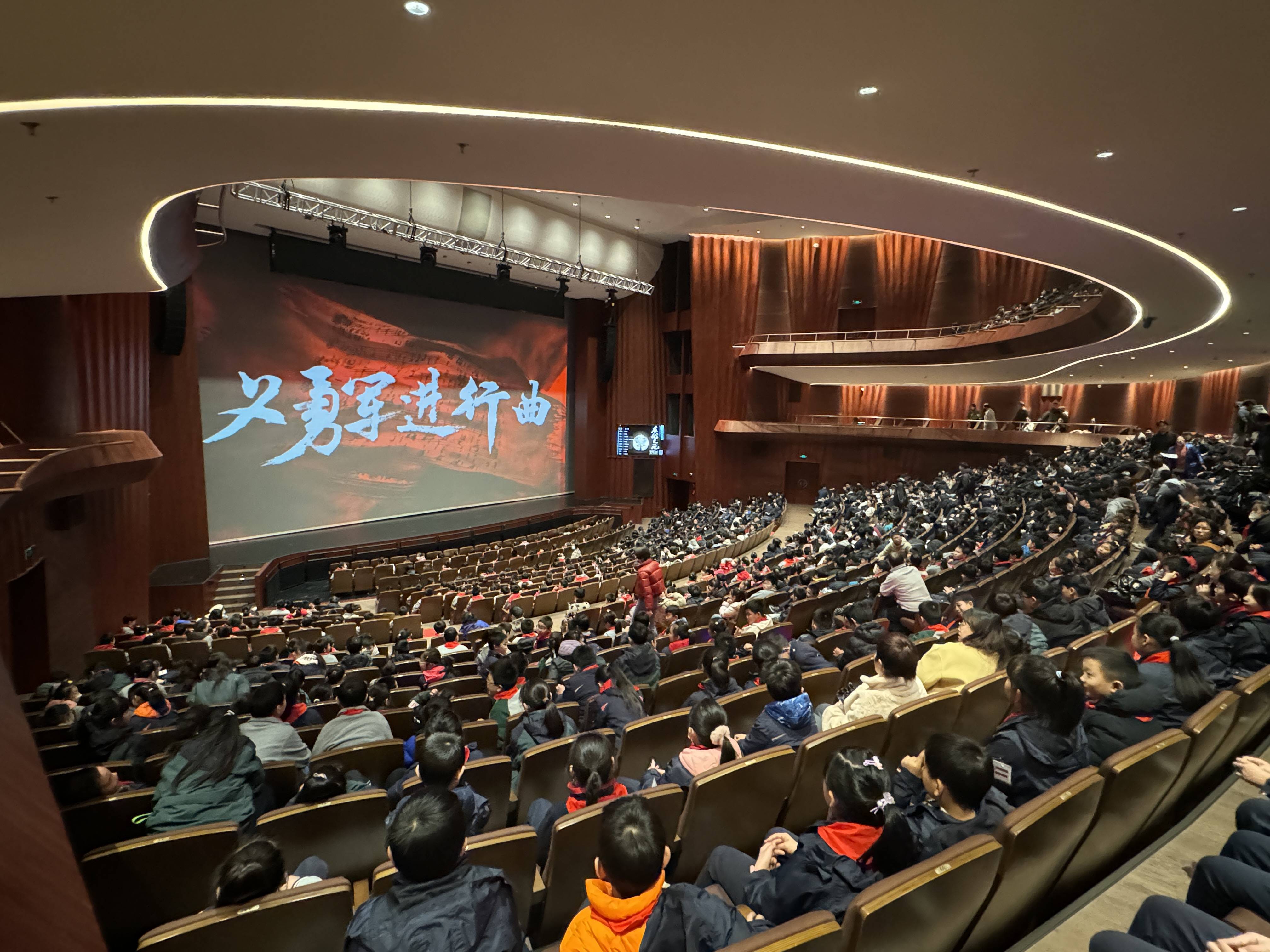 歌剧《义勇军进行曲》驻场宛平剧院,为徐汇师生演出8场