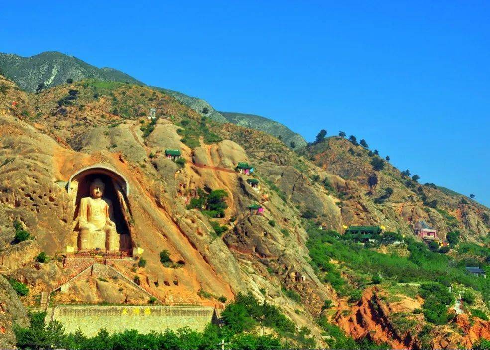 宁夏须弥山石窟景区图片