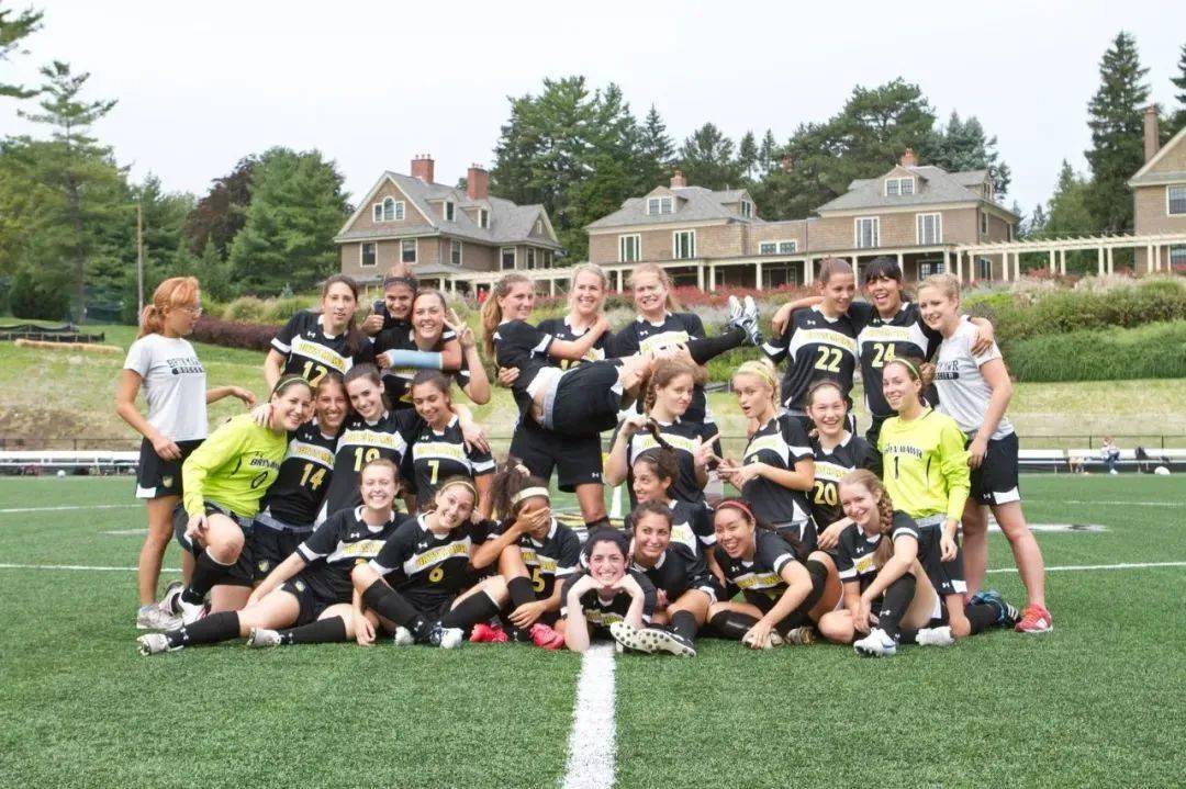 我的大学几乎看不到男生但全是女生有多酷你根本想象不到