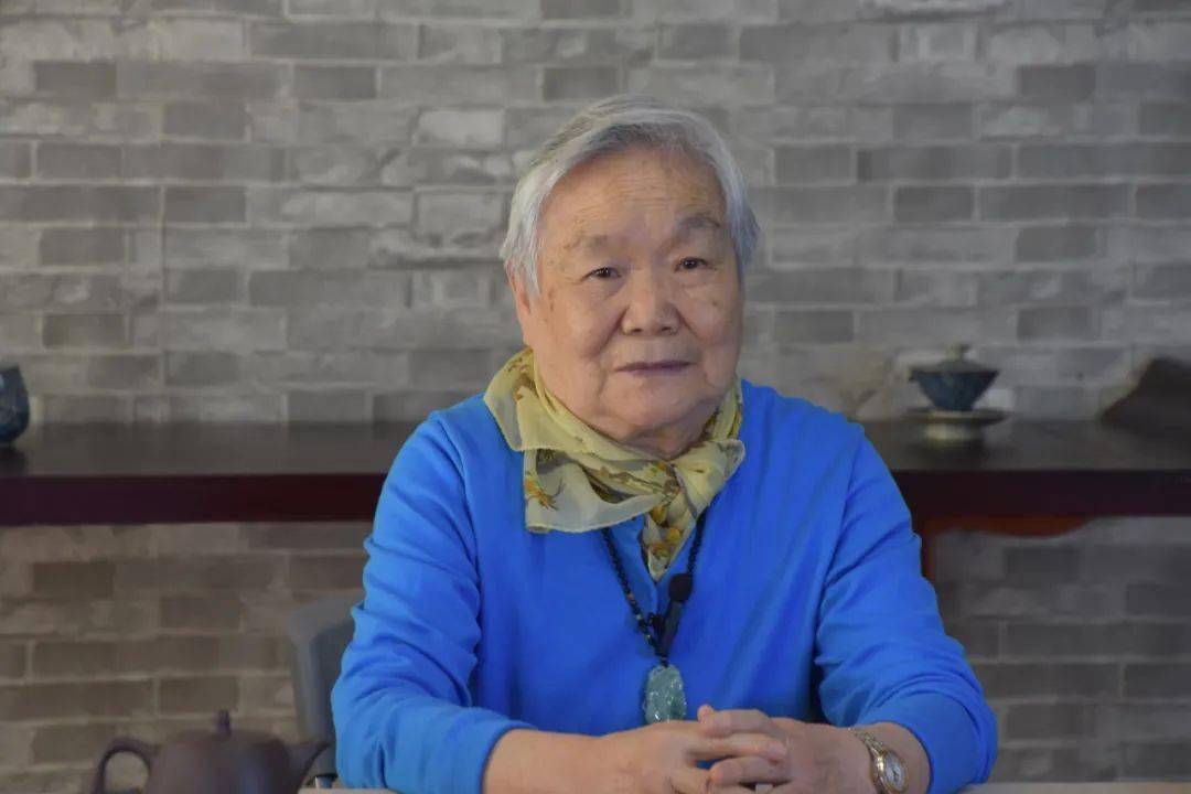 视频尚武的女性独特的美