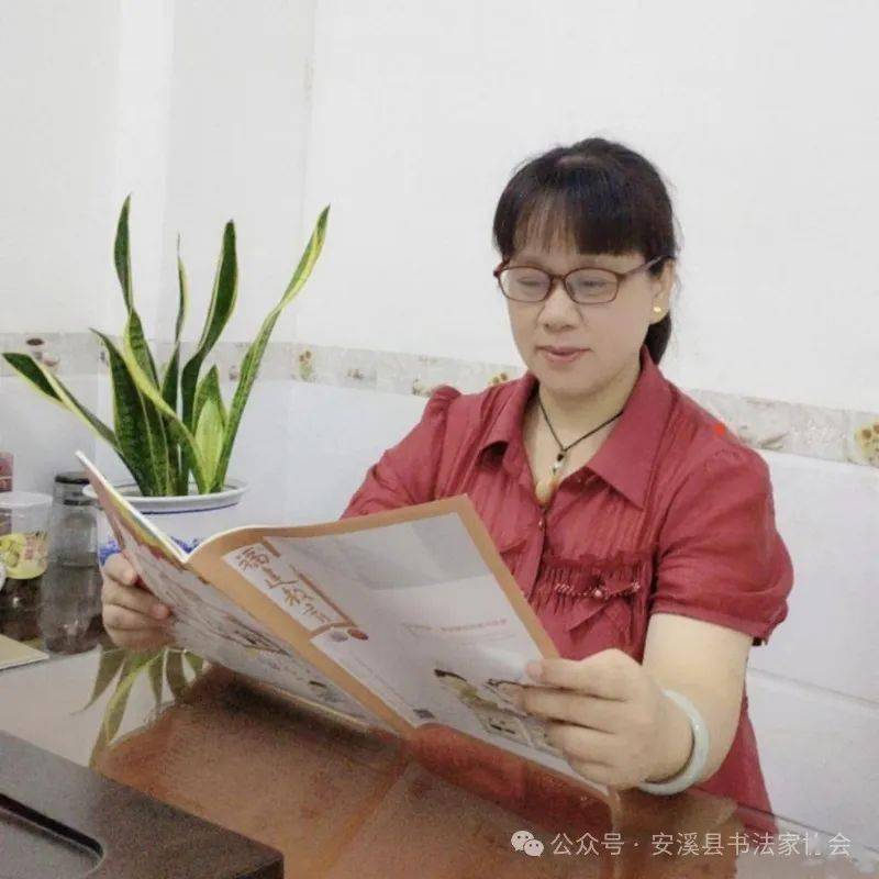 春暖花开安溪县第五届女子书法美术作品展书法篇