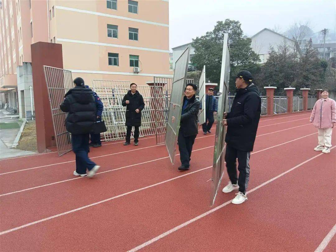 300余件"被拆防盗网"秒变"熏腊肉神器"_渔洋关镇_救援_居民