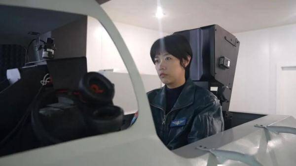 "如果有一天战争来临,孩子,你要记住这个声音"_张潇_飞行员_飞机