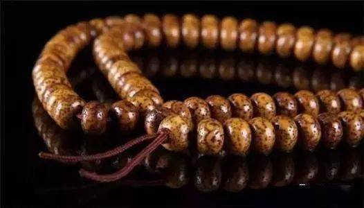 别人的手串包了浆我的手串长了毛文玩界最痛心的对比