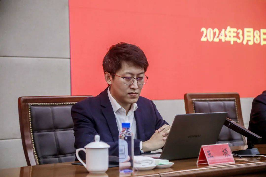 州领导王贵驷,孙旺生,巴德玛拉,刘自重,谢居友,燕伟,曾健,陈光耀