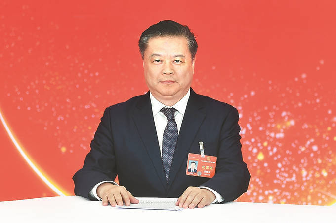 徐曙海魏巧李强主持人:刘春□ 本报记者 刘春 晏培娟 艾培政府工作