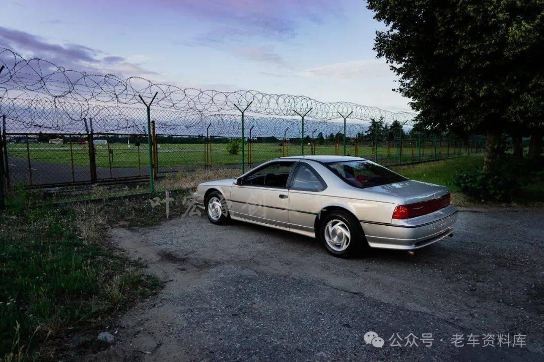 上世纪90年代初开始,世界大型双门豪华轿车的市场情况变了,personal