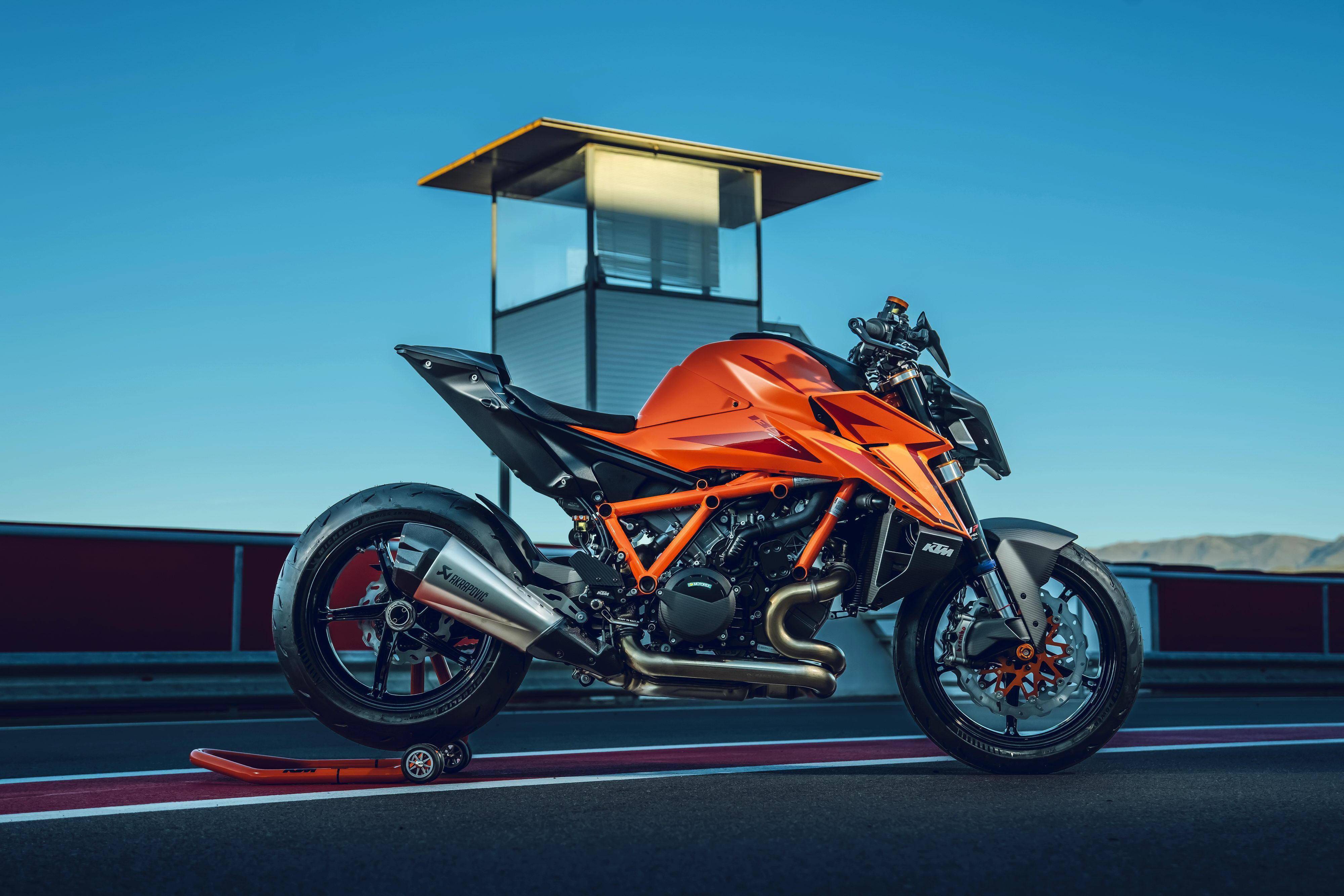 写真集:2024 ktm 1390 super duke r 原厂改装(3)