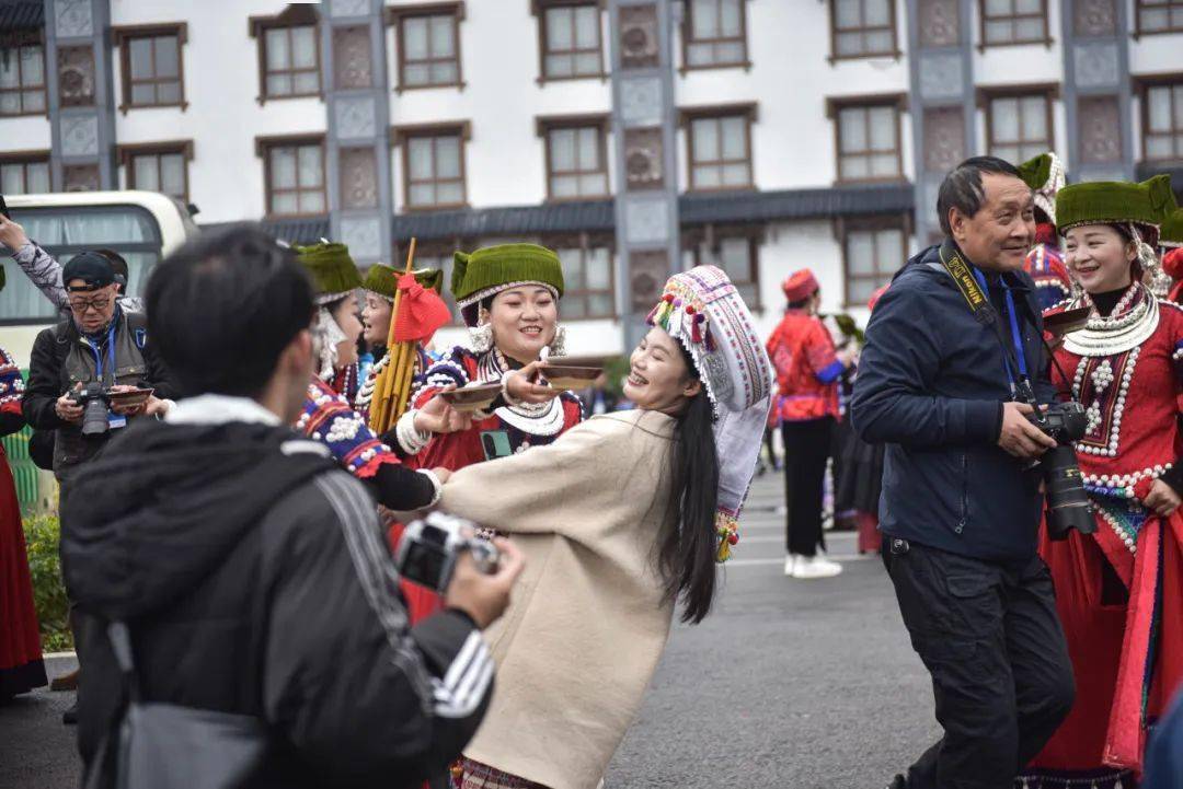 十佳苗族歌手大奖诞生,贵州·贞丰2024年二月二苗族走亲节开幕!