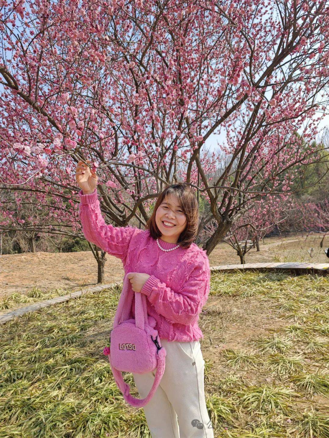 卡卡_旅行_短发