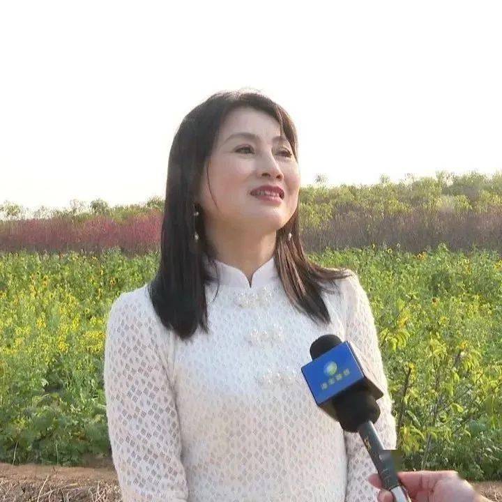 海丰市民共享绿地花海畅享春天小幸福