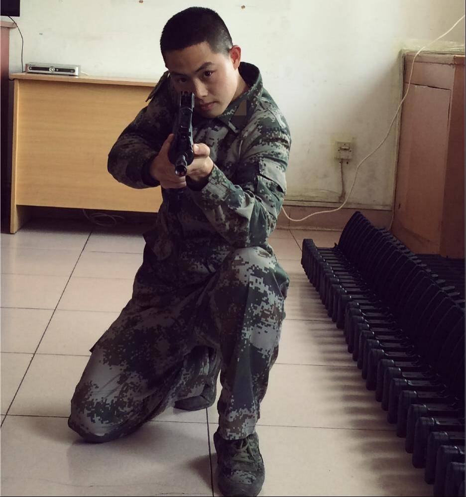 喜报奉浦街道这名军人荣立三等功