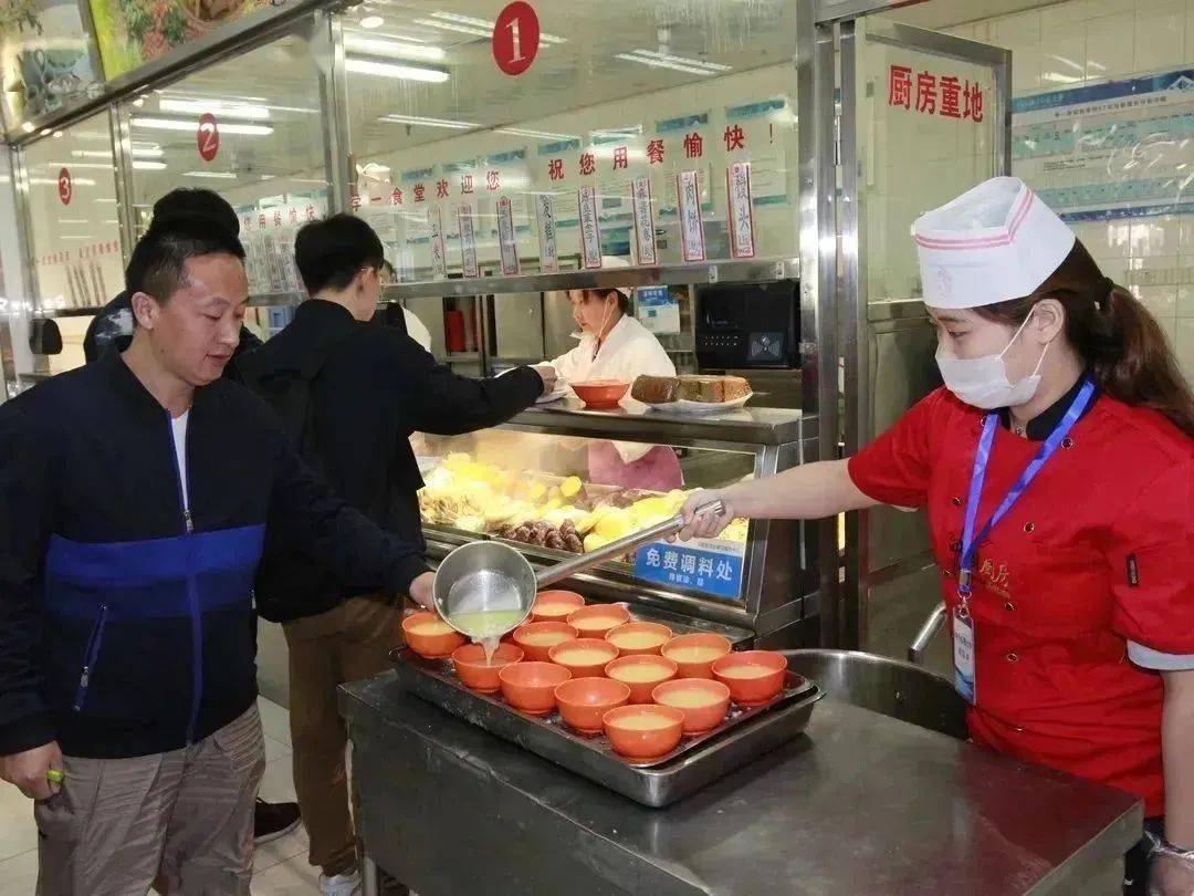 "舌尖"有了新使命_光盘_食堂_劳动