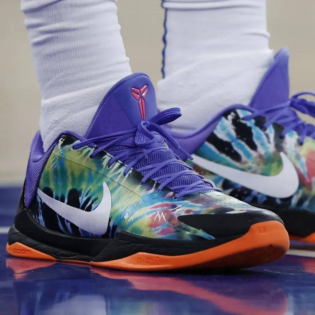 凯里·欧文安踏 kai 1保罗·乔治nike pg1萨纳西斯·阿德托昆博nike