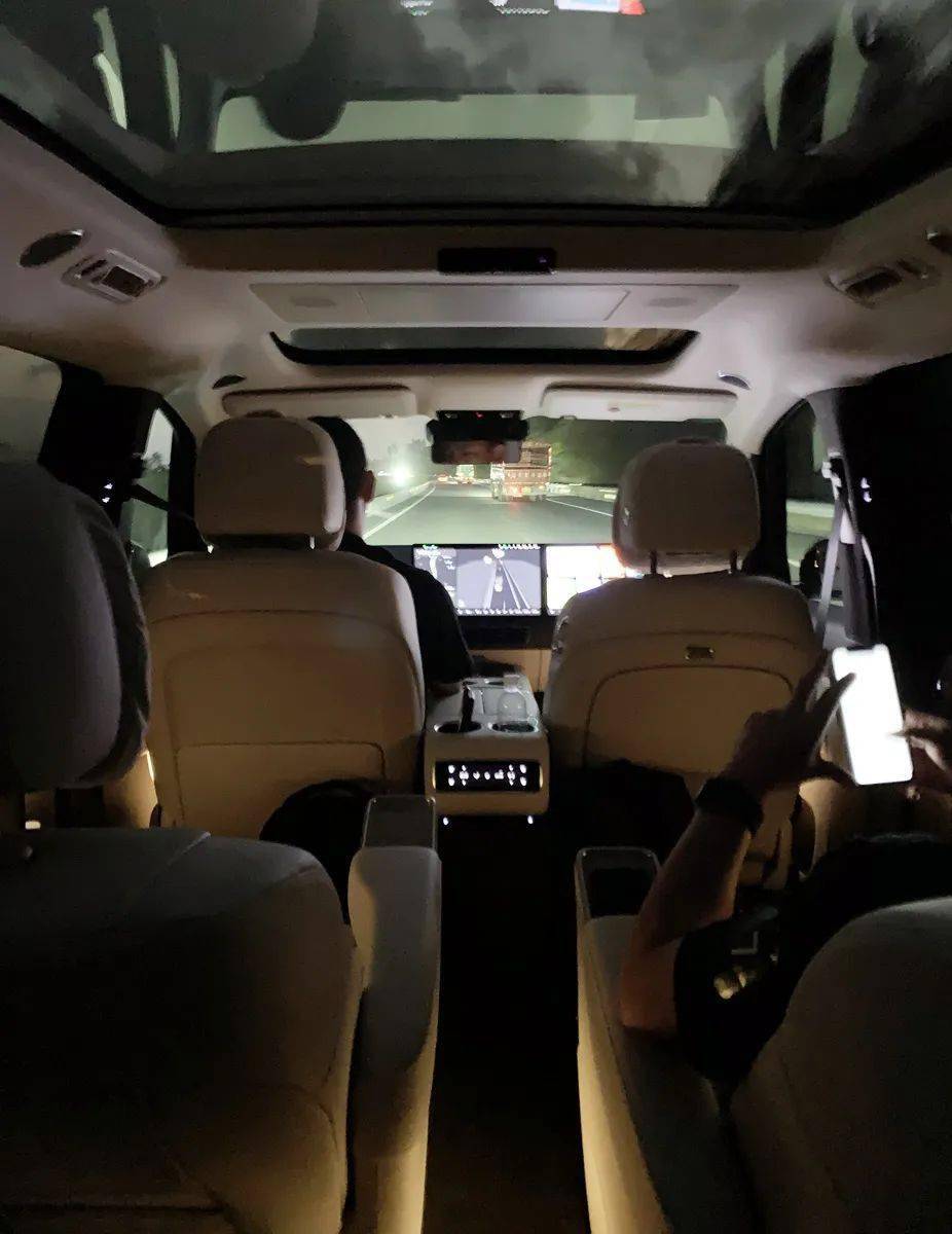 试驾理想mega之后 作为奔驰v260车主的tc君有话说_搜狐汽车_搜狐网