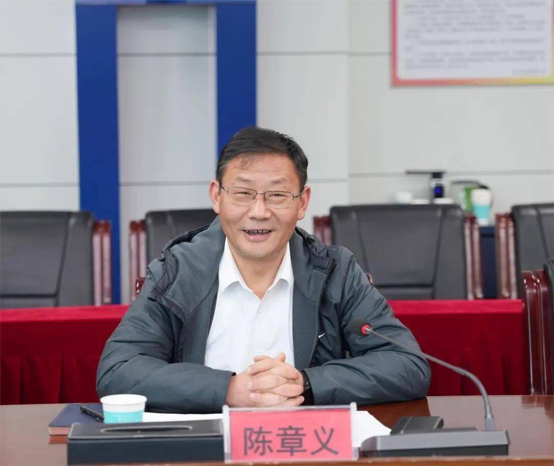 座谈会现场贵阳一中健康副校长龙海贵阳市公共卫生救治中心(以下简称"