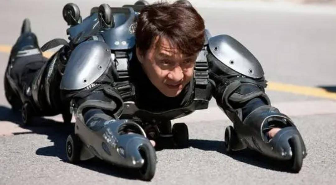 成龙近照曝光网友感叹